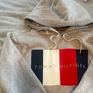 Tommy Hilfiger Gray Hoodie with Flag Logo